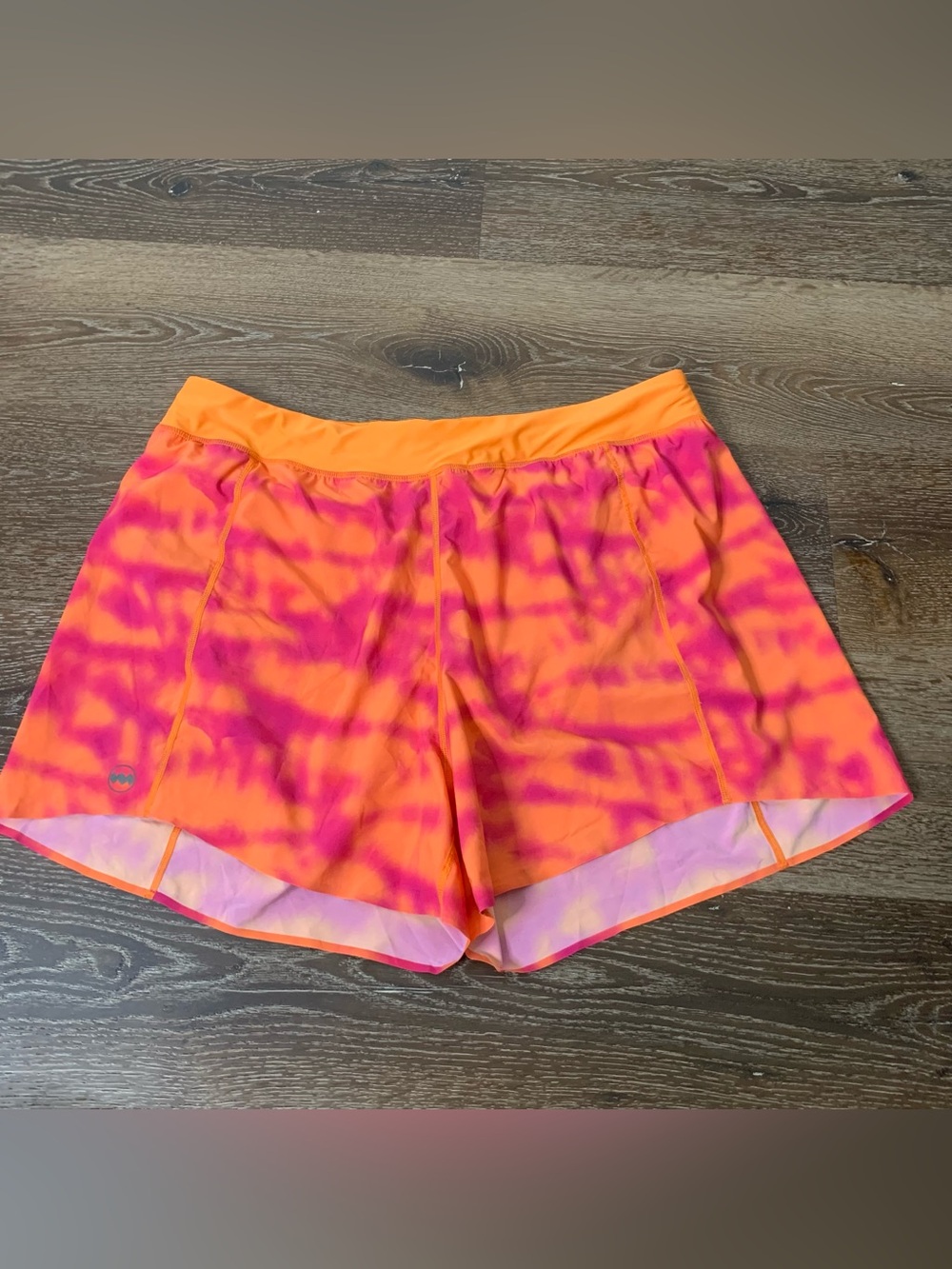 Janji Womens orange pink 4” cadence athletic shorts XL